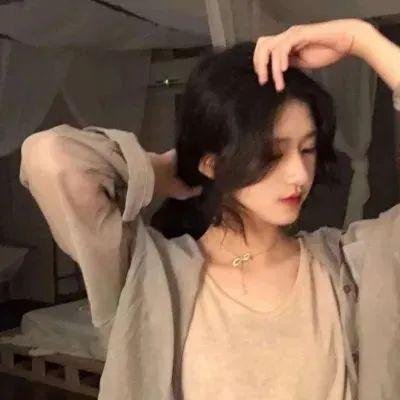 为黛茜小姐开车